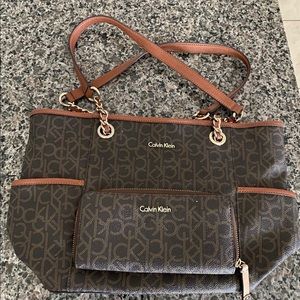 Calvin Klein purse and wallet set